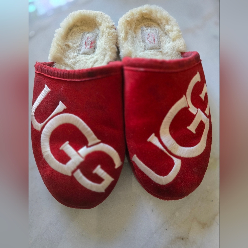 UGG Red Cozy Slippers Size 8 Men